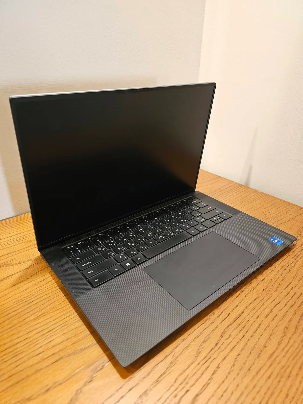 DELL Precision 5570 Touchscreen 4K thumbnail 2